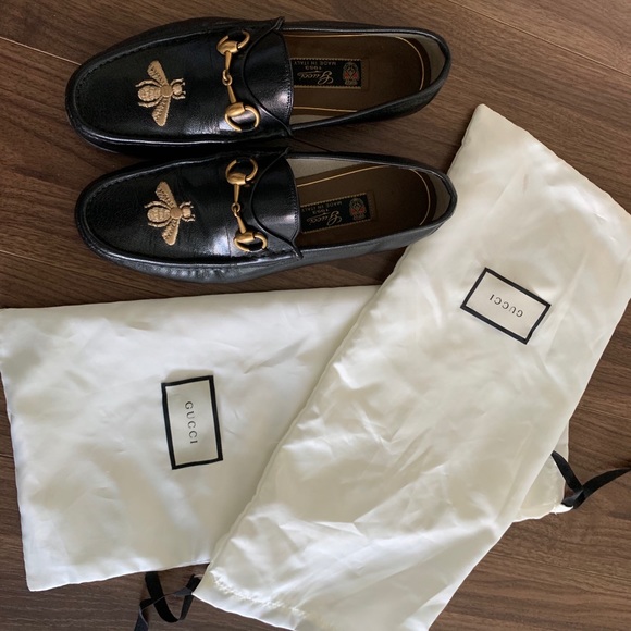 black gucci bumblebee shoes